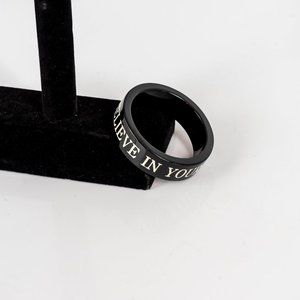 NWOT Resin  statement bracelet